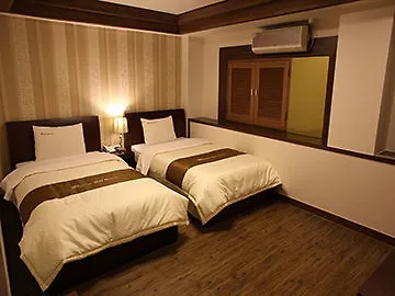 Hill House Seoul Myeongdong Hotel